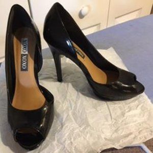 black heels size 7.5, in awesome shape
